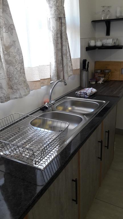 Self-Catering Studio, Unit 6 On Krupp วินด์ฮุก ภายนอก รูปภาพ