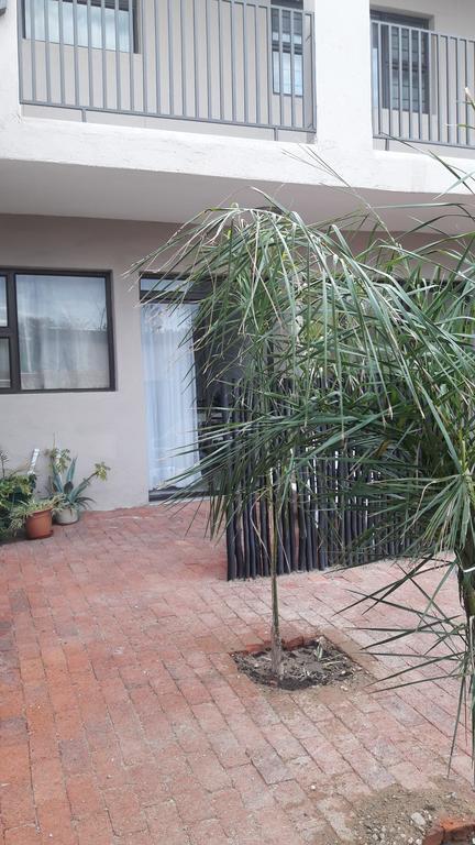 Self-Catering Studio, Unit 6 On Krupp วินด์ฮุก ภายนอก รูปภาพ